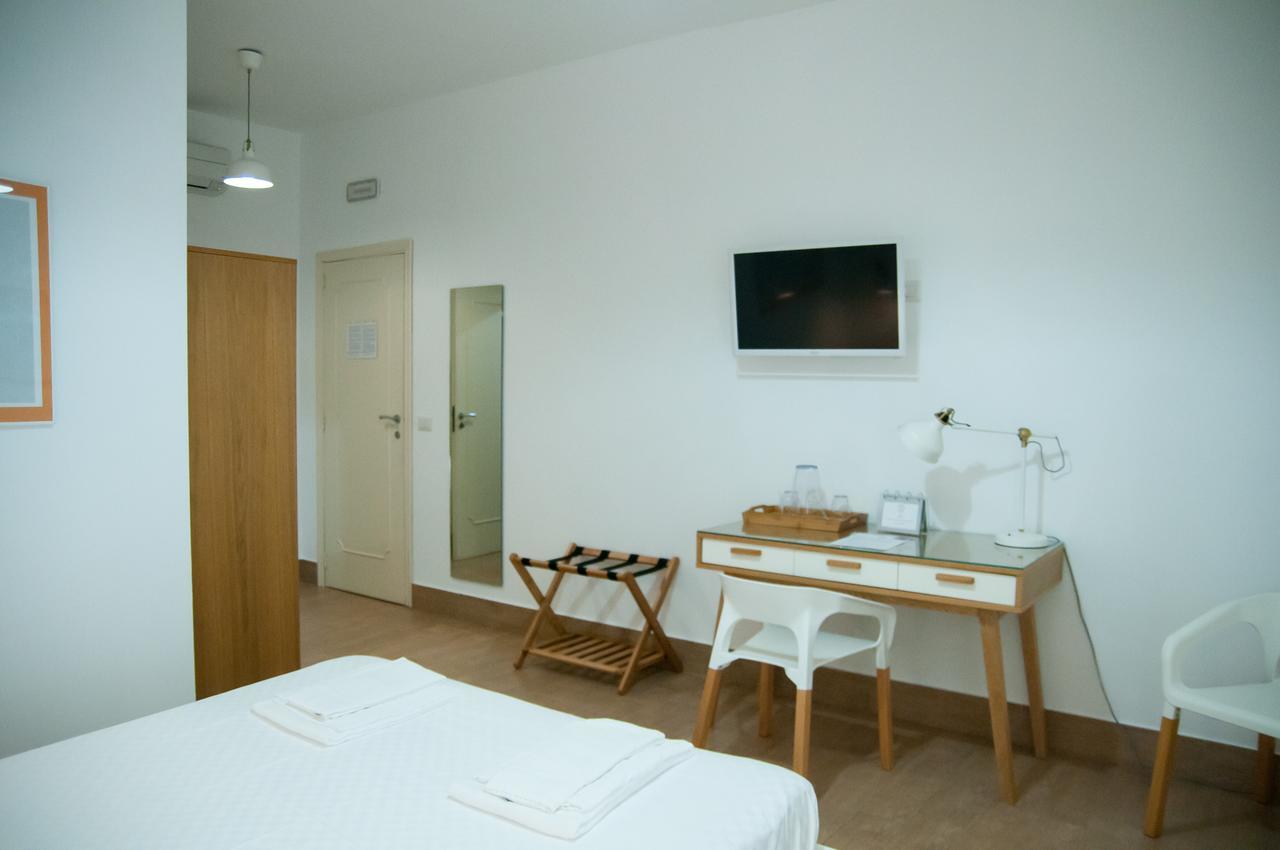 Mediterraneo Guesthouse Giardini Naxos Exterior photo