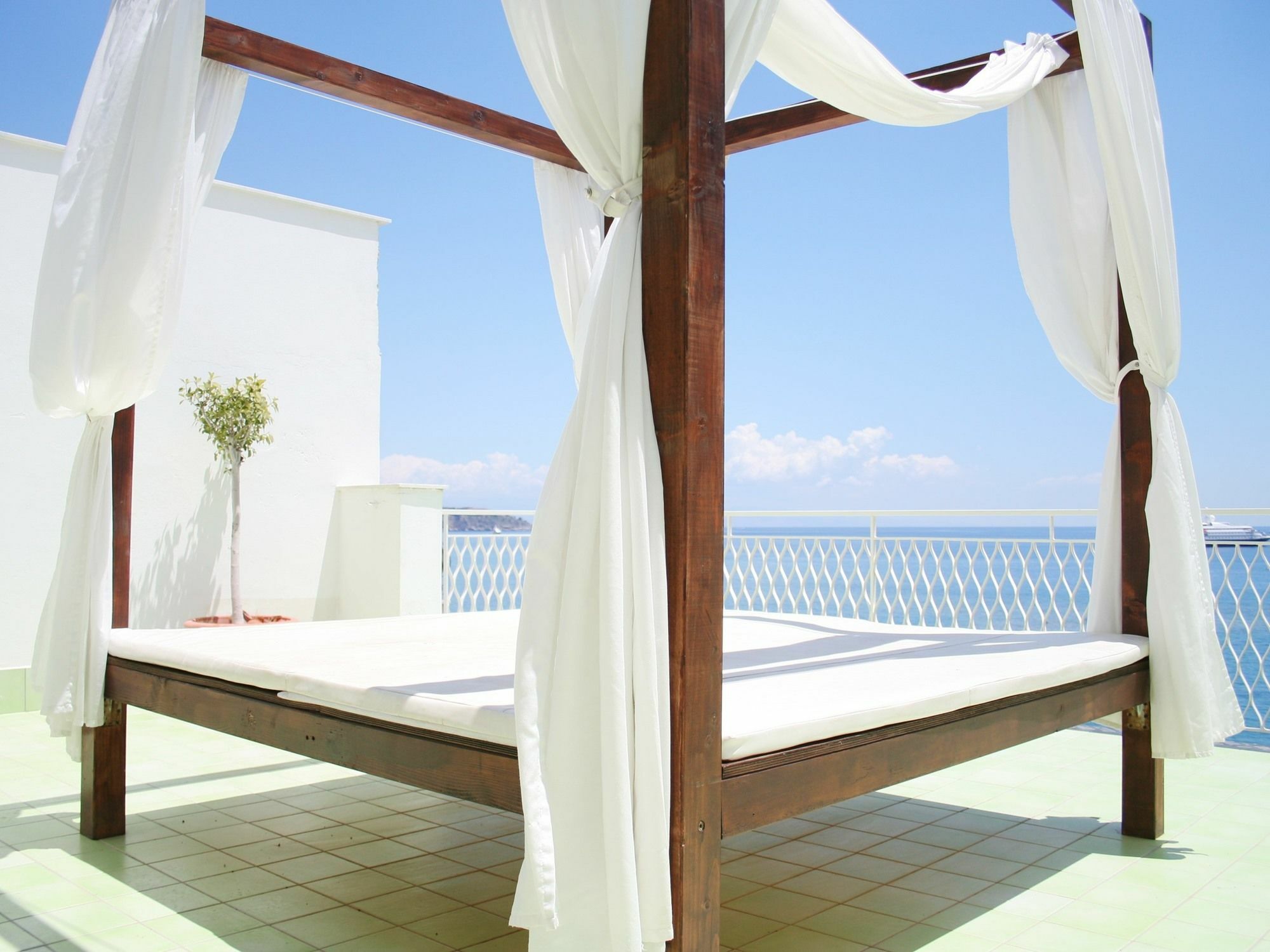Mediterraneo Guesthouse Giardini Naxos Exterior photo